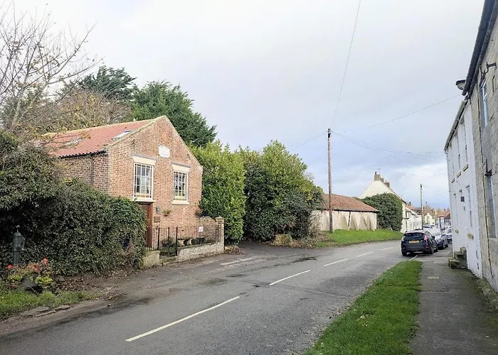 شقة The Cloisters, Muston Gristhorpe