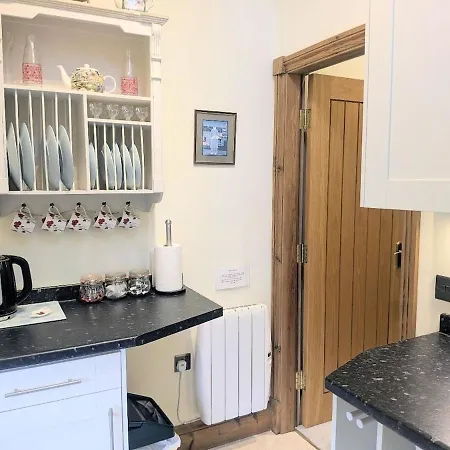 The Cloisters, Muston