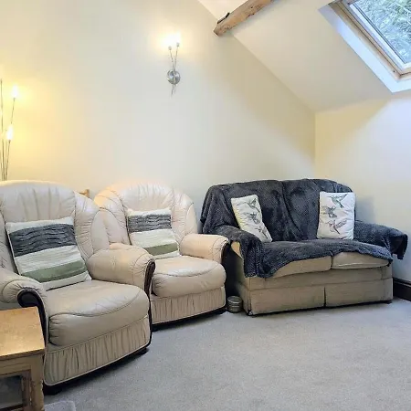 The Cloisters, Muston 公寓 *